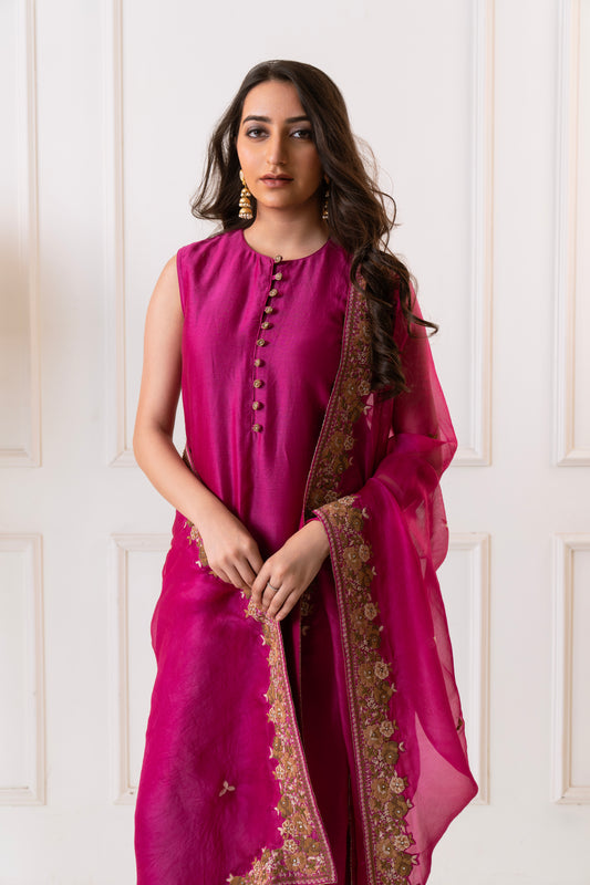 Gulaal - Magenta Sleeveless Kurta Set